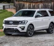 2022 Ford Expedition King Ranch Max Vs Chevy Tahoe