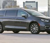 2022 Chrysler Pacifica Images Lease Length