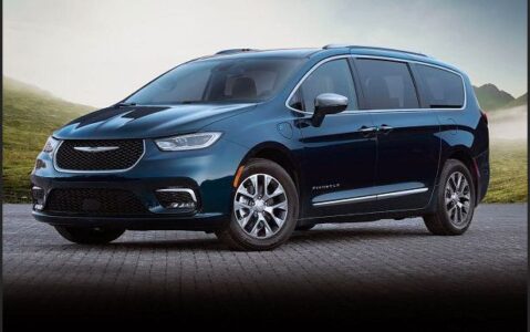 2022 Chrysler Pacifica Reliable Black Available