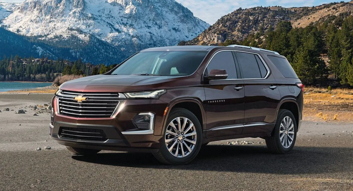 2023 Chevrolet Traverse Blue Package Cherry