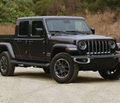 2023 Jeep Gladiator Come Features Engine Packages