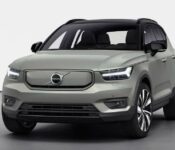 2023 Volvo Xc40 Changes Colours Canada