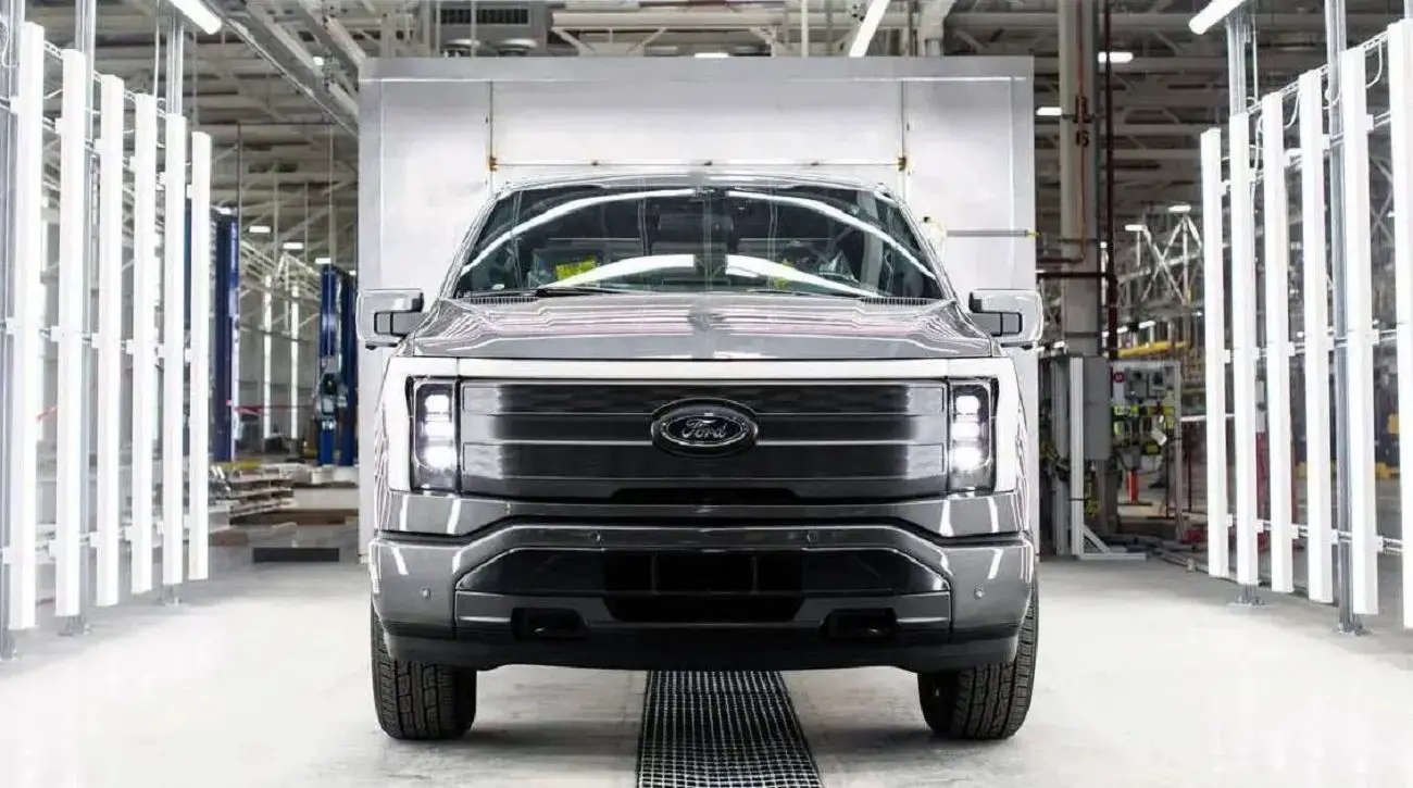 2025 Ford F150 Lightning Availability 4×4 Available