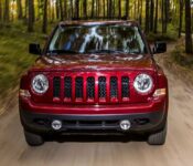 2024 Jeep Patriot Green Limited 4wd Features