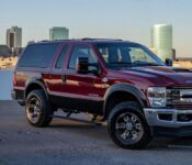 Ford Excursion Vs Expedition