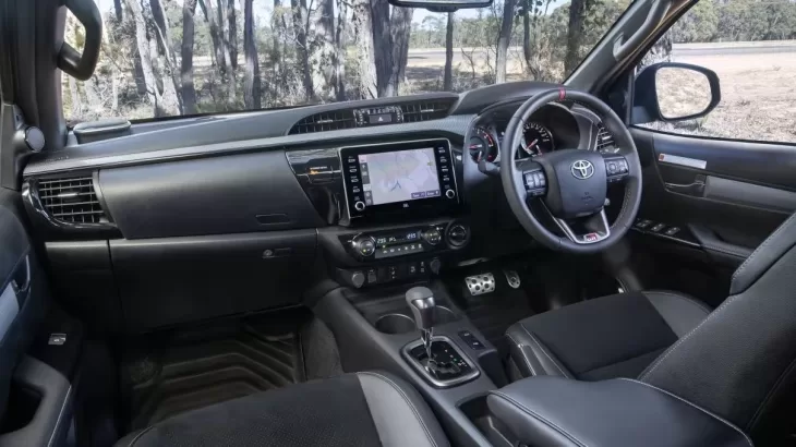 2025 Toyota Hilux Interior Lux